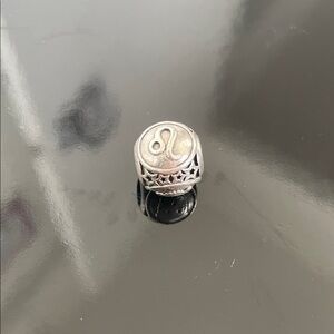 Pandora Leo Zodiac Charm – Sterling Silver